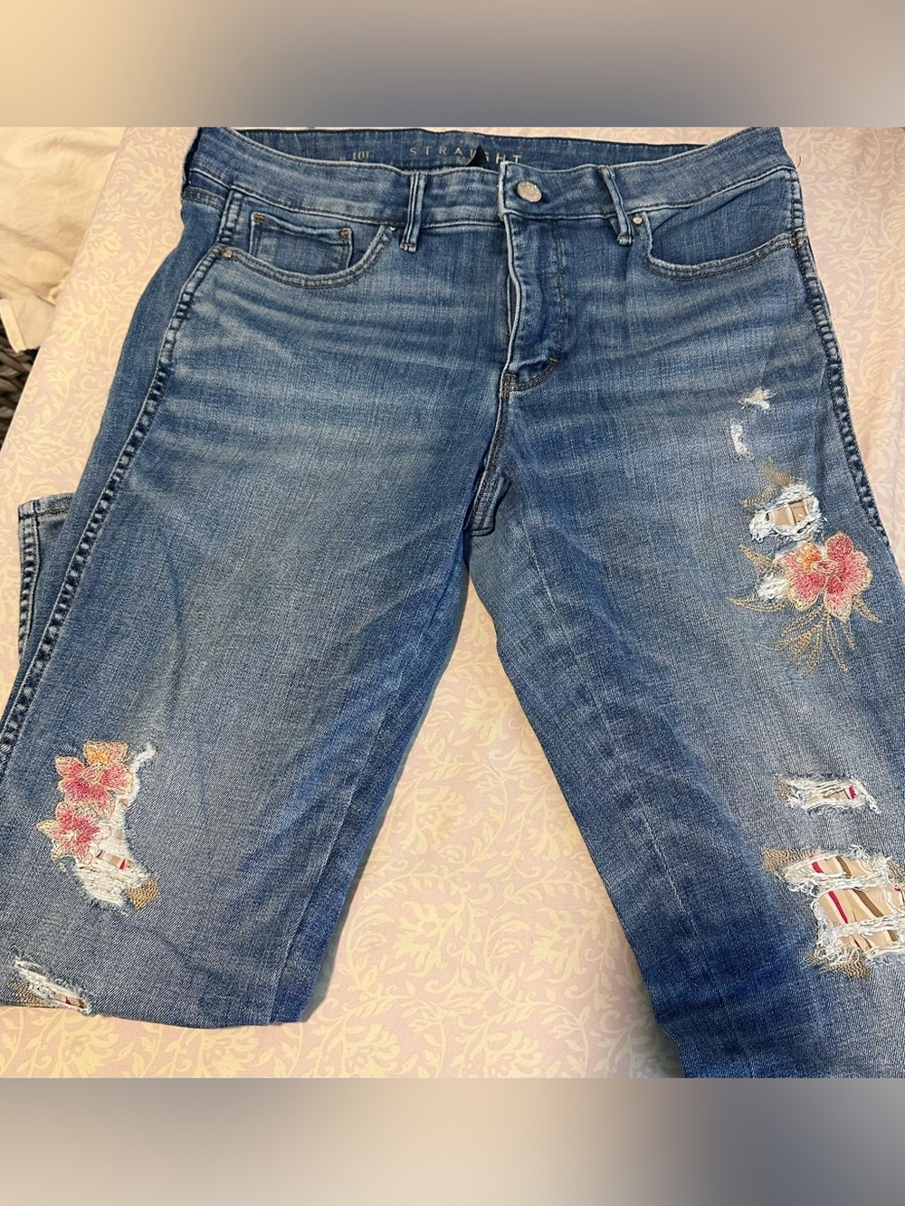 Embroidered straight jeans